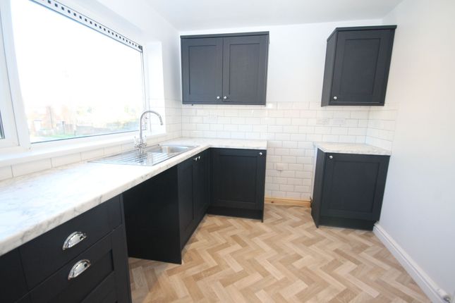 8 Beacon Road, Wigan photo 3