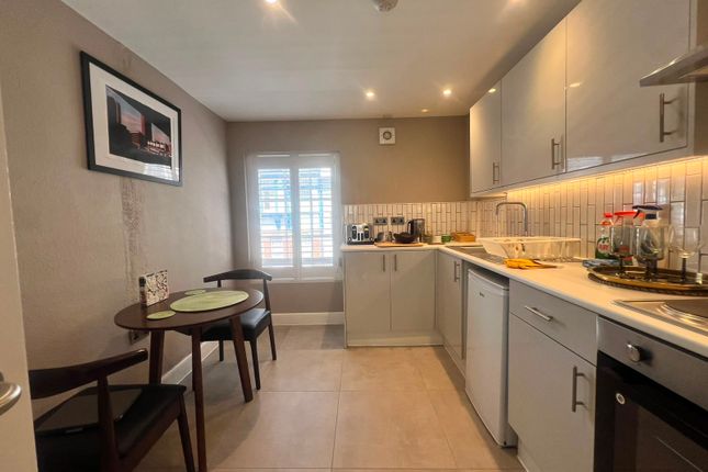 15A, LEICESTER photo 3