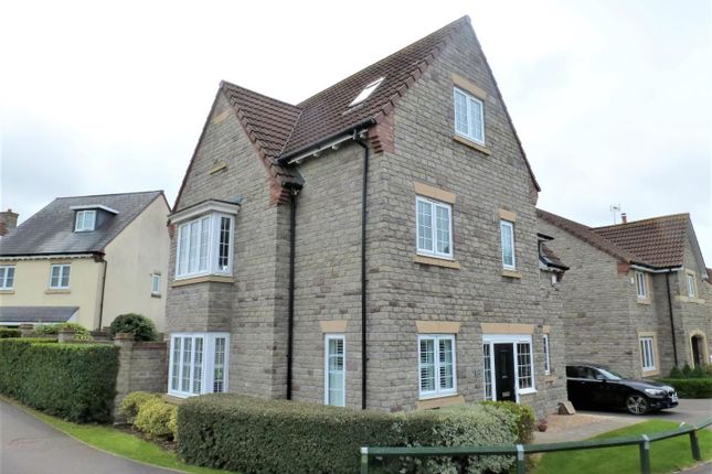 27, Otter Way, Thornbury photo 2