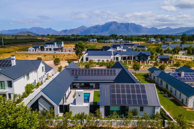 Thumbnail Detached house for sale in 1430 The Reserve, Val De Vie, Paarl, Western Cape, South Africa