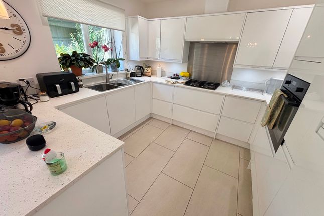 Brookmere, Ton Road, Cwmbran photo 4