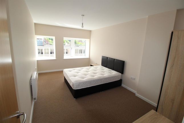 41 Larch House, 241, High Street, Kingswinford photo 4