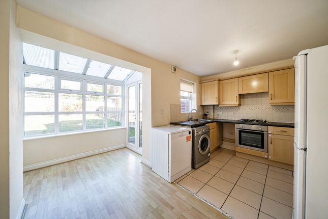 Arklay Close, Uxbridge photo 4