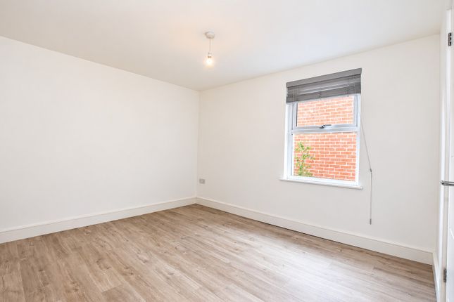 Flat 2, Garton House, College Place, Southampton photo 4