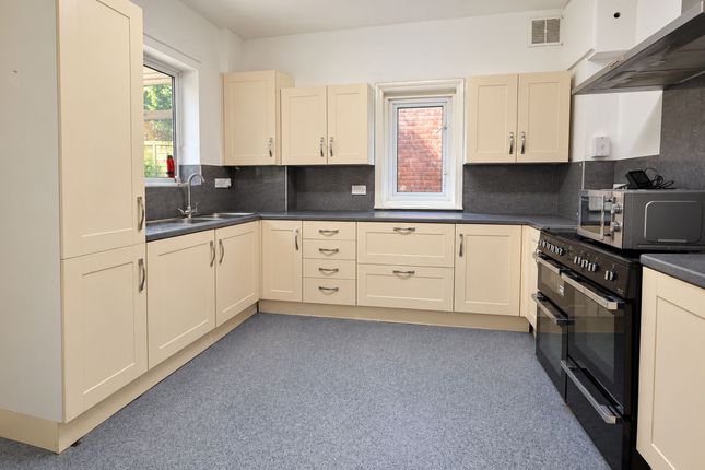 10 Bryanstone Road, Bournemouth photo 2