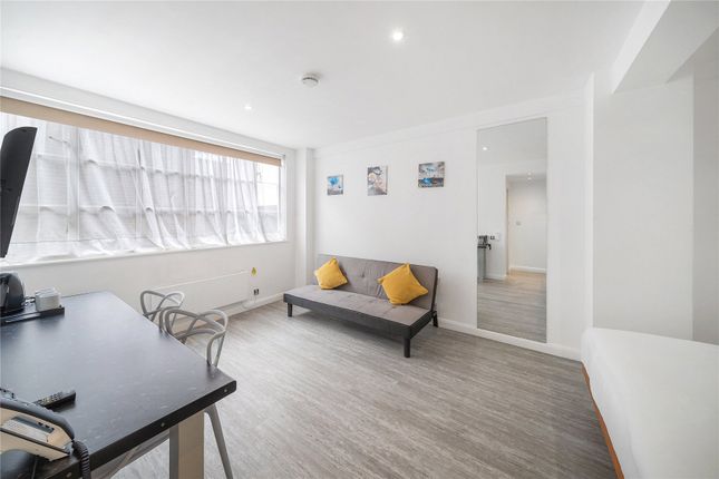 G07 Roland House, 121, Old Brompton Road, London photo 4
