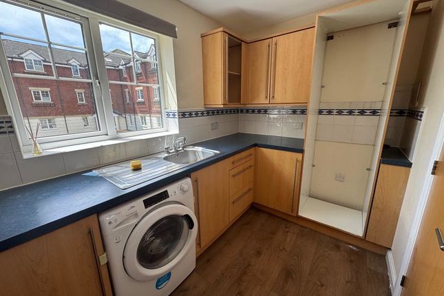 Flat 17,Woodlands Court, Woodlands Lane, Bristol photo 5