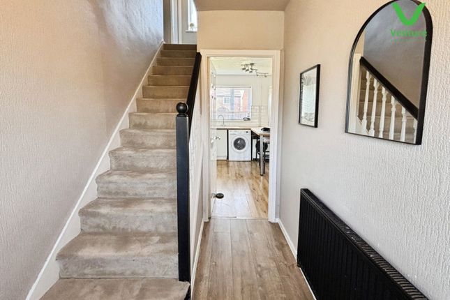31, Ash Drive, Willington photo 2