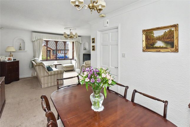 2, Woodside Park Drive, Leeds photo 4