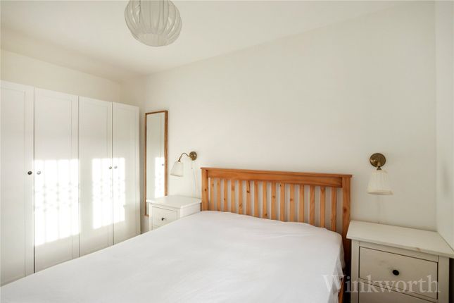 Flat for sale in Woodrush Close, London