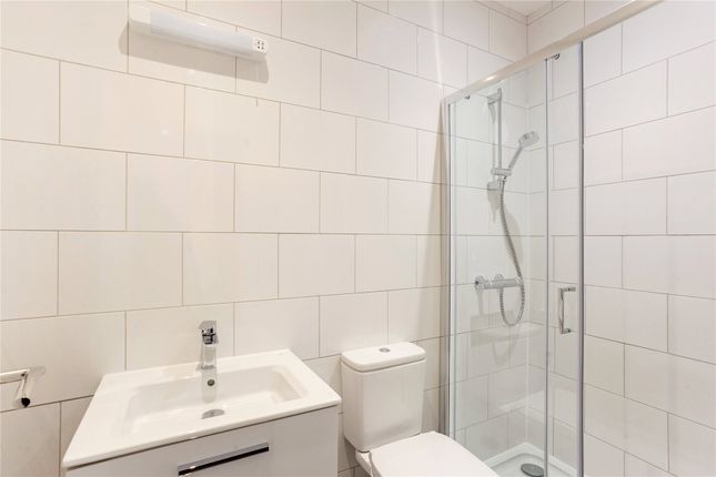 Flat for sale in Merton Hall Road, London