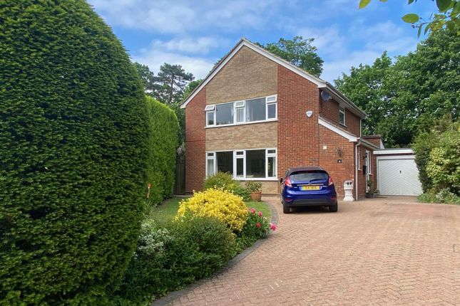 Thumbnail Detached house for sale in Kingswood Close, Guildford
