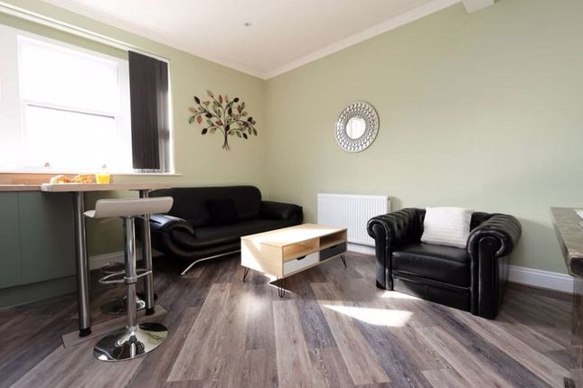Thumbnail Flat to rent in High Street, Pontypridd