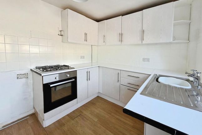 7, Durham Close, Manchester photo 4