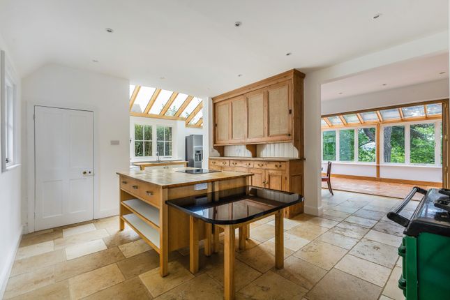 Olinda, Knoll Road, Godalming photo 2