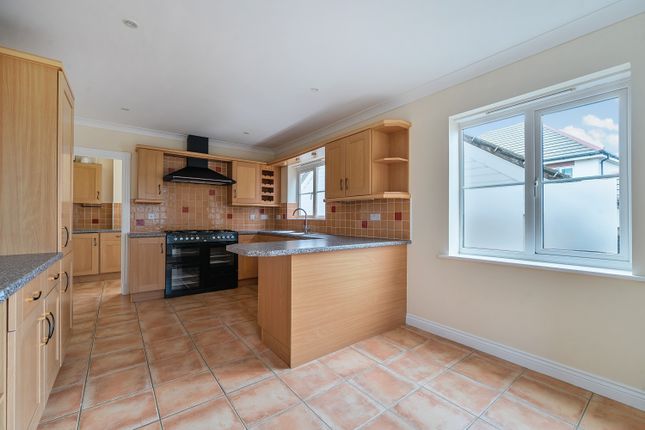 16, Woodford Gardens, Barnstaple photo 3