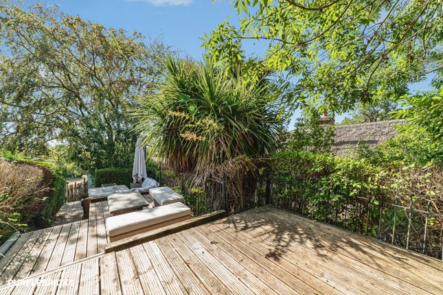 Orchard Cottage,, Beenham Hill, Reading photo 4