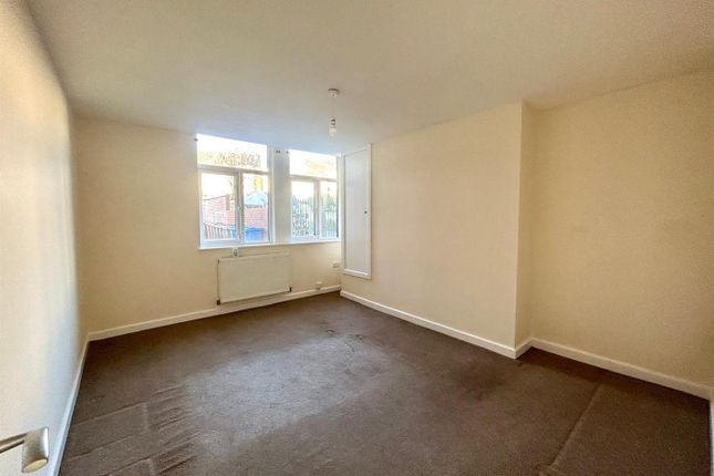 Flat 1, 140, Liverpool Road, Manchester photo 4