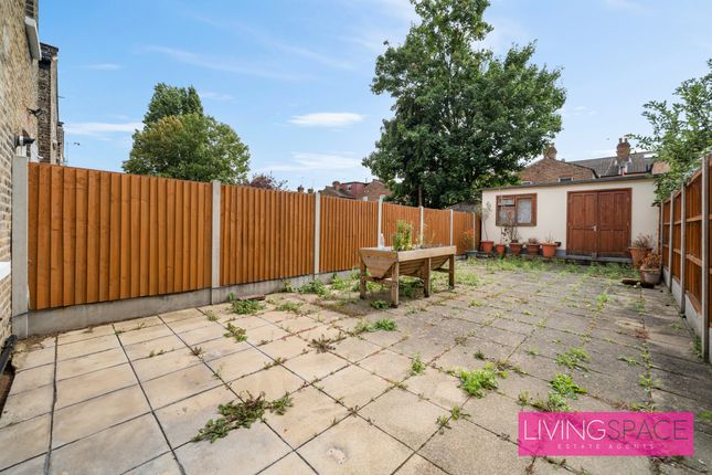 Kimberley Gardens, London photo 4