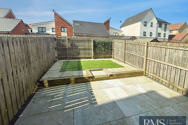 16, Elemore Close, Newcastle Upon Tyne photo 2