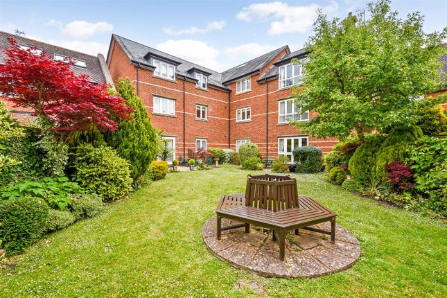 Flat for sale in Newton Lane, Romsey Town Centre, Hampshire