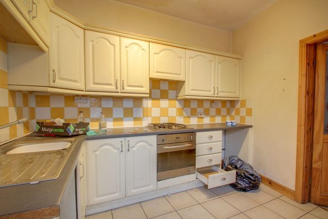 Flat for sale in Commonside, Brierley Hill