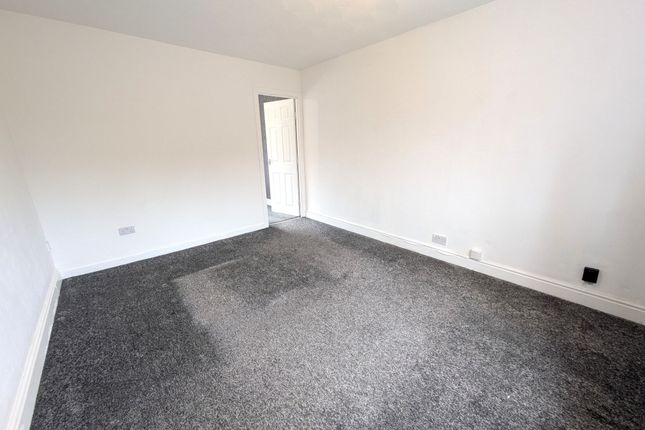 140 Elm Drive, Johnstone photo 5