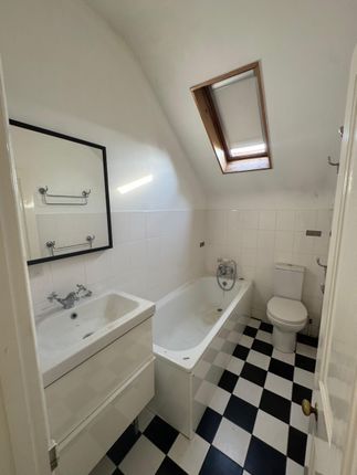 B 4, Wickham Rd, London photo 5