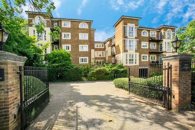 Thumbnail Shared accommodation to rent in Evesham Court, 67 Queens Road, Richmond