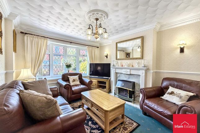 74 New Moss Road, Manchester photo 3