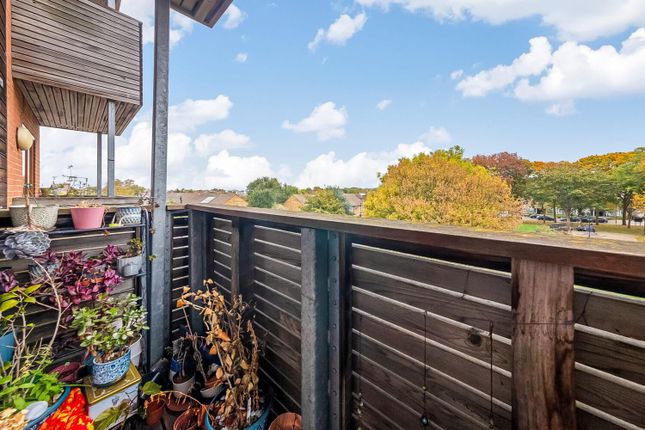 43, Beeton Way, London photo 3