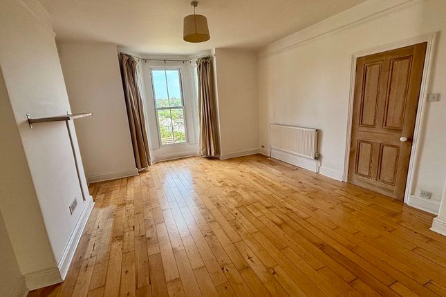 5, Clifden Terrace, Lostwithiel photo 4