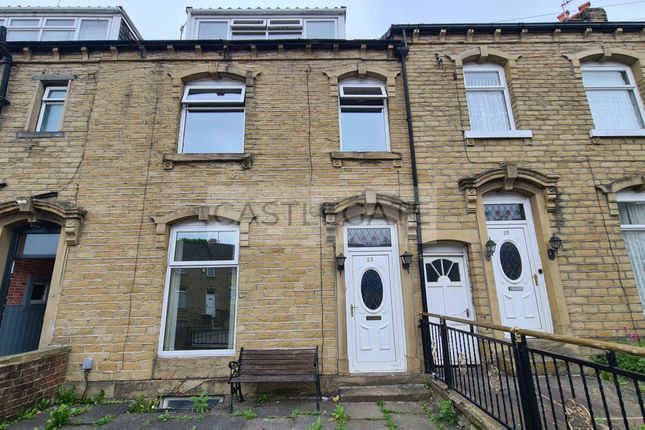 Terraced house to rent in Newsome Road, Huddersfield, West Yorkshire