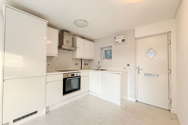 2 Poulevara House West Oakhill Park, Liverpool photo 2