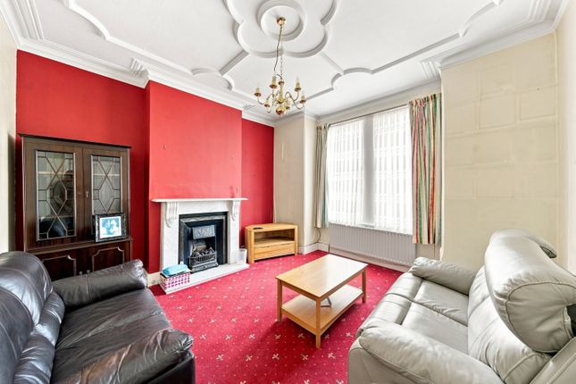 71, Oaklands Road, London photo 3