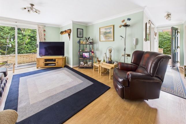 Apartment 1 Nightingales, 16 Valley Road, Kenley photo 3