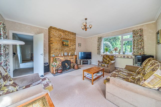 Santerre, Hamm Court, WEYBRIDGE photo 3