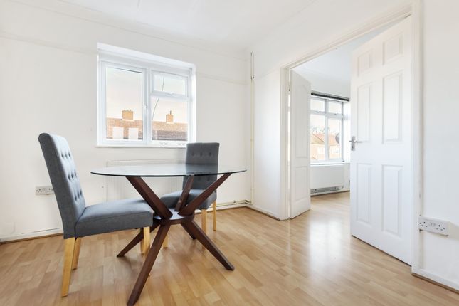 7, Endeavour Way, Barking photo 4