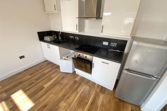 Flat 7b, 8, Victoria Avenue, Shanklin photo 3