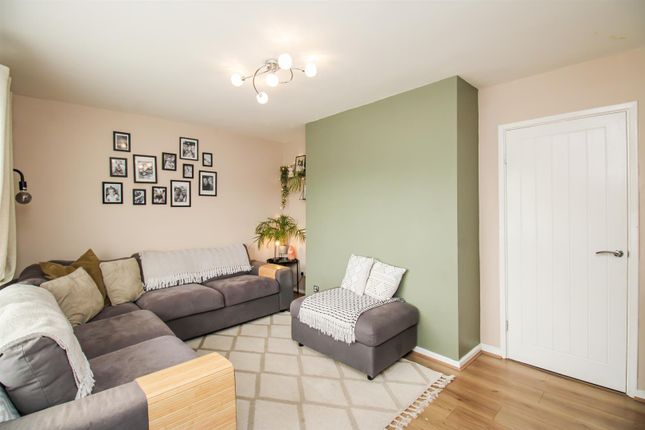 69, Partridge Crescent, Dewsbury photo 4