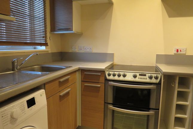 315, Keighley Road, HALIFAX photo 3