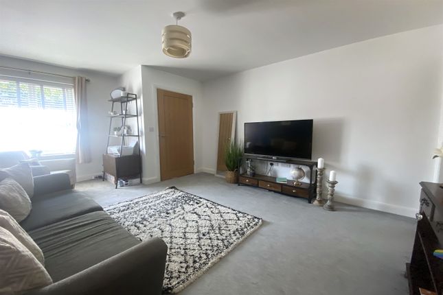 2, Parker Drive, Helsby, Frodsham photo 4