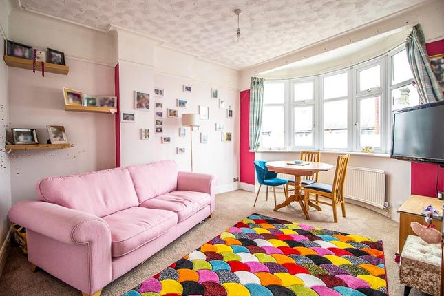 16a, Tickfield Avenue, Southend-on-Sea photo 3