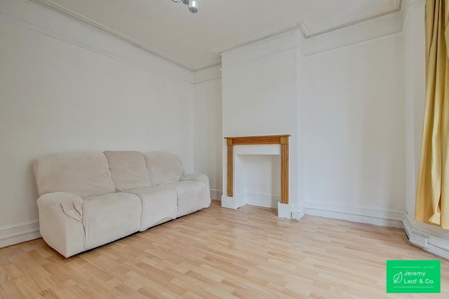 28, Avenue Road, London photo 4