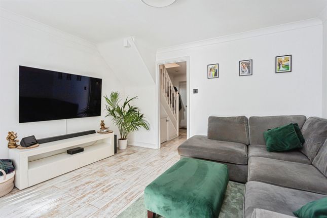 11, Mocatta Way, BURGESS HILL photo 4