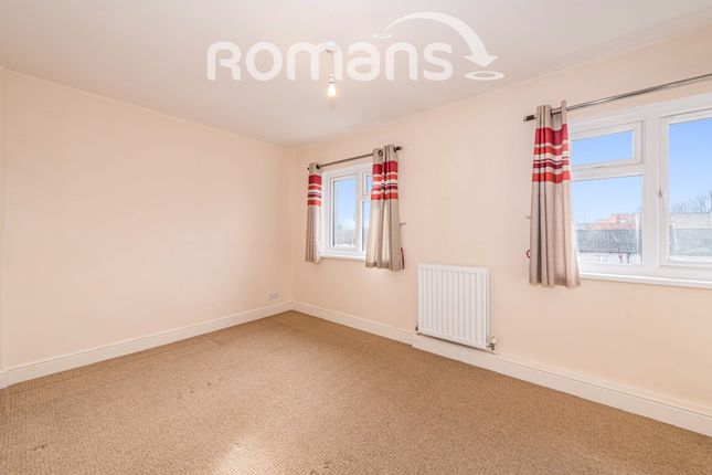11 Dempsey Houses, The Meadway, Reading photo 4