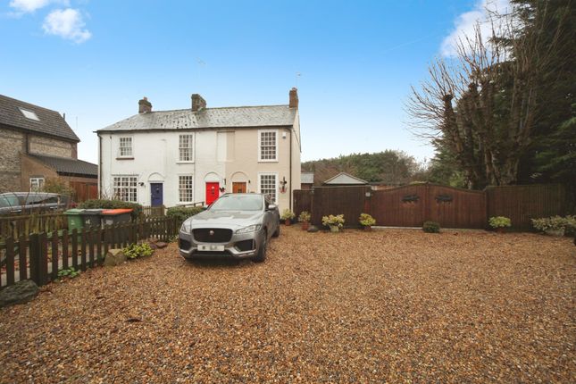 2-bed house on 42, Lynch Hill, Dunstable, £375,000