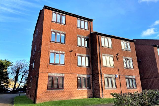 Flat to rent in Syon Lodge, Burnt Ash Hill, Lee