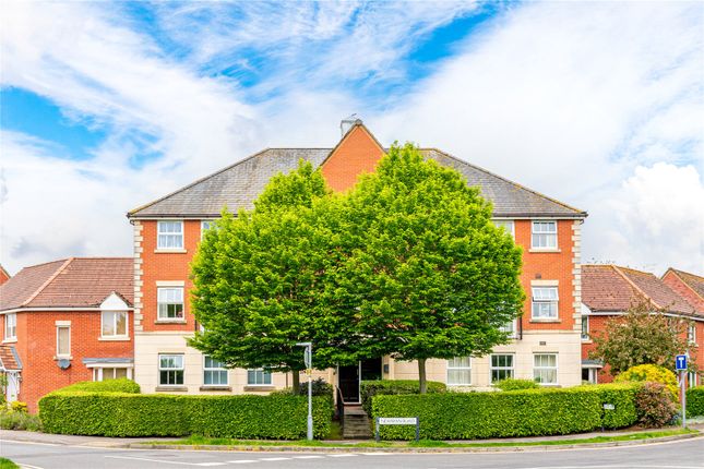 Thumbnail Flat for sale in Green Lane, Devizes, Wiltshire