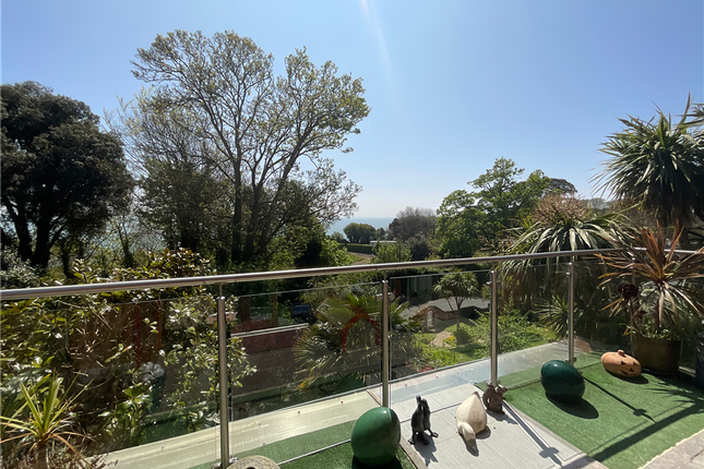 *Balcony*